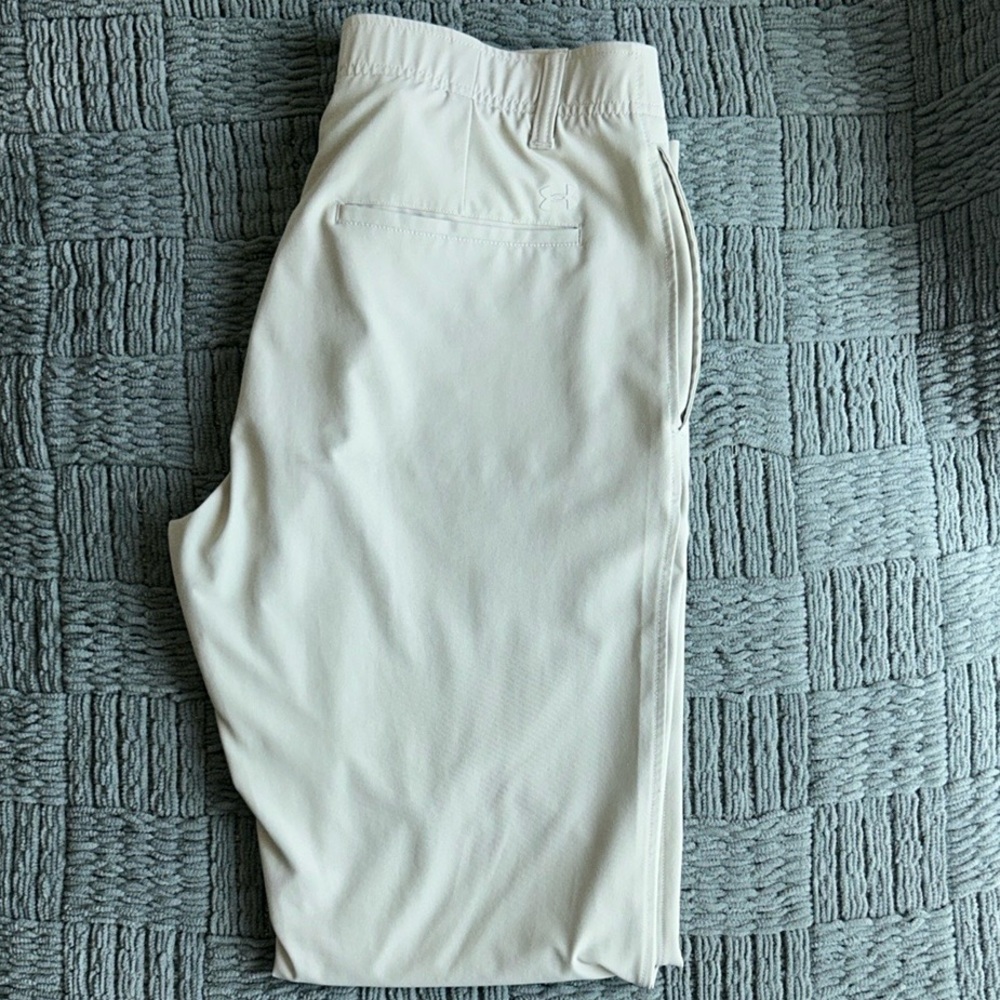 Under Armour Men’s Beige Pants